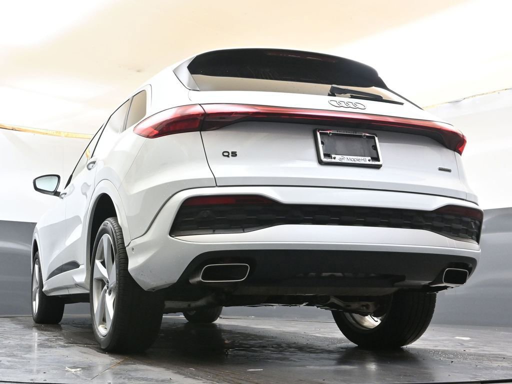 Used 2025 Audi Q5 Premium Plus w/ Premium Plus image 40