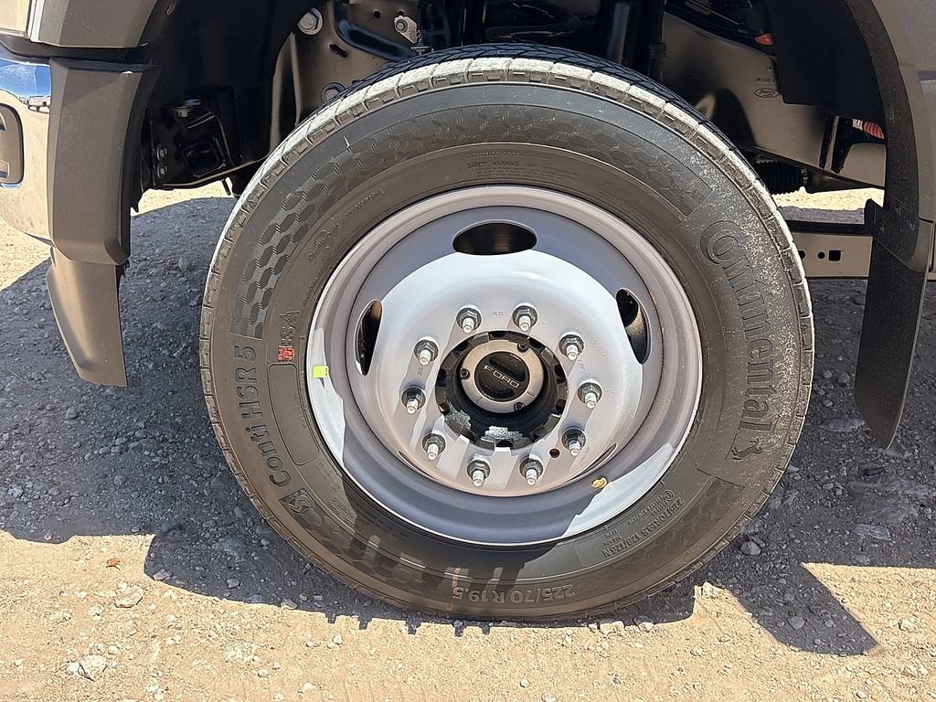 New 2026 Ford F550 4x4 Crew Cab Super Duty image 14