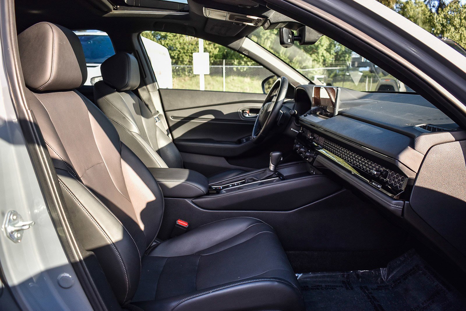 Used 2023 Honda Accord Touring image 15