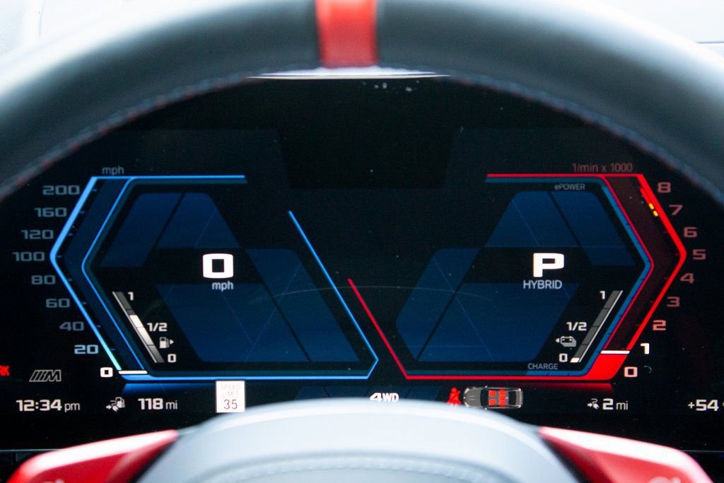Used 2025 BMW M5 w/ Carbon Package image 15
