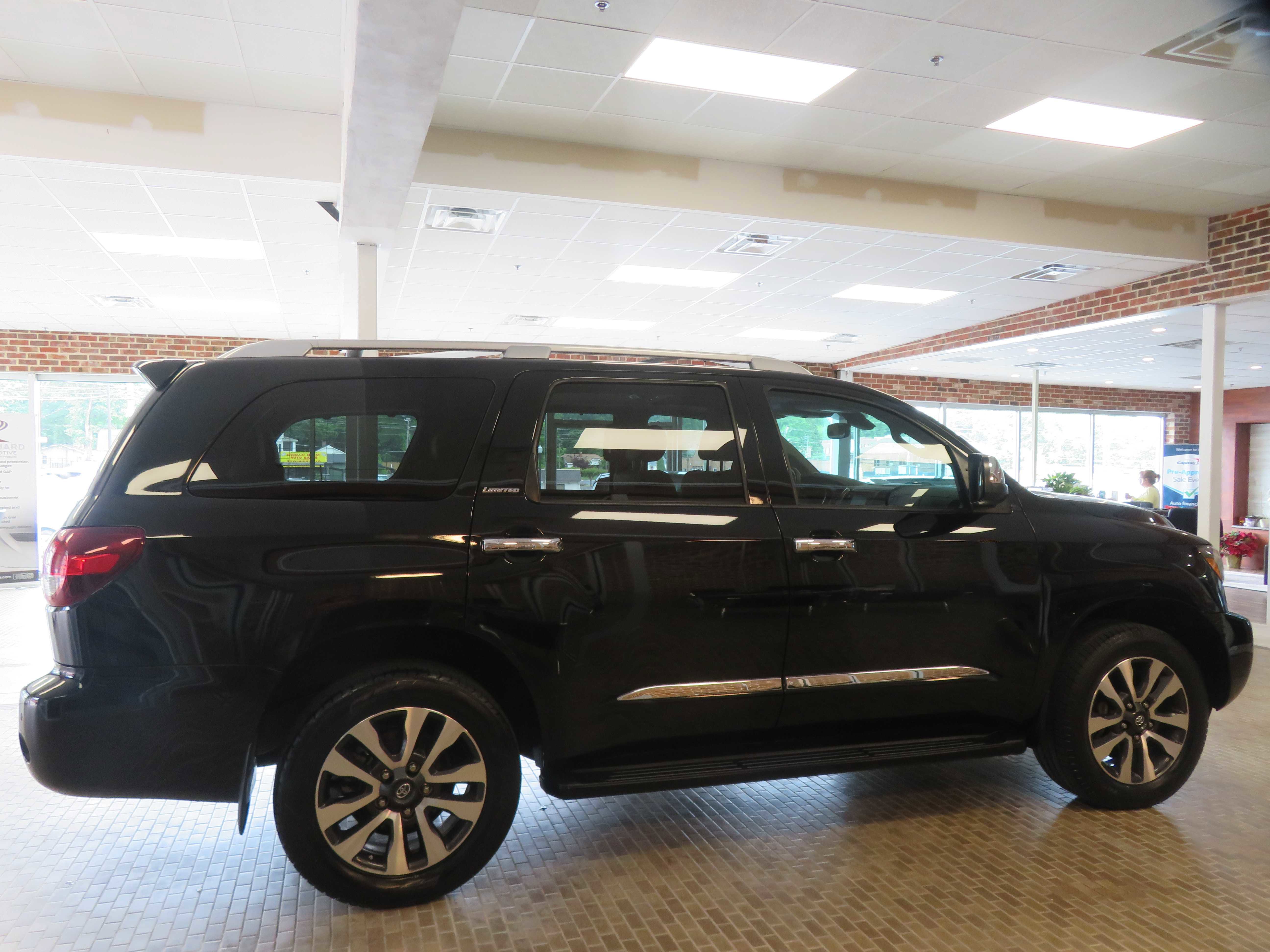 Used 2019 Toyota Sequoia Limited w/ Safety & Convenience Package RWD image 79