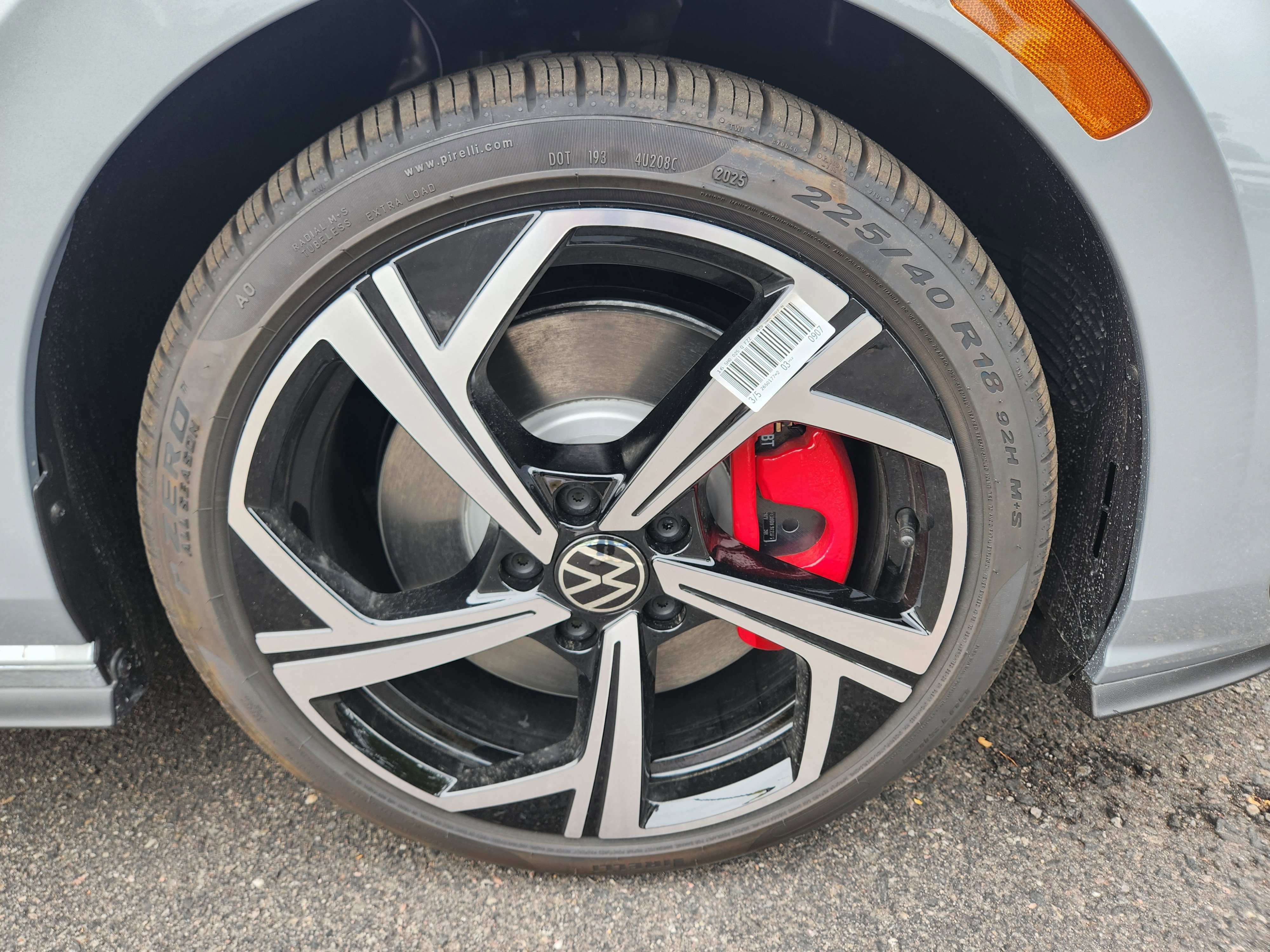 New 2025 Volkswagen Golf SE image 28