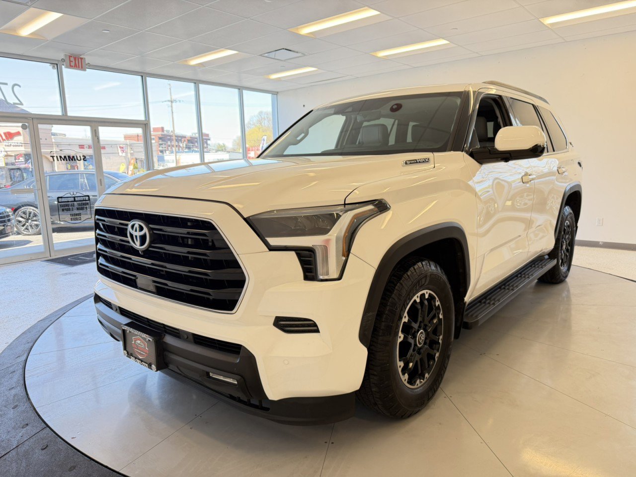 Used 2023 Toyota Sequoia SR5 w/ SR5 Premium Package image 66