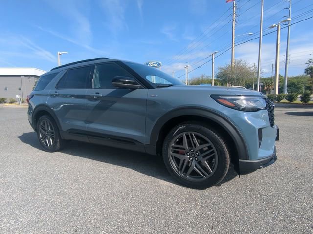 New 2026 Ford Explorer ST-Line w/ ST-Line Street Pack RWD image 2