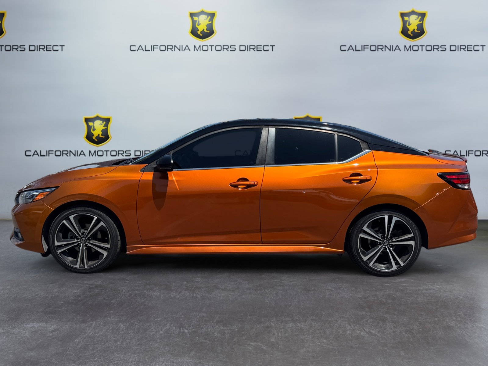 Used 2020 Nissan Sentra SR FWD image 2