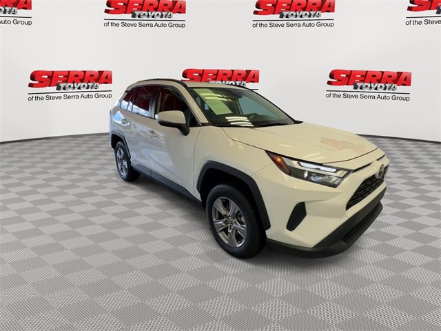 Used 2025 Toyota RAV4 XLE image 3
