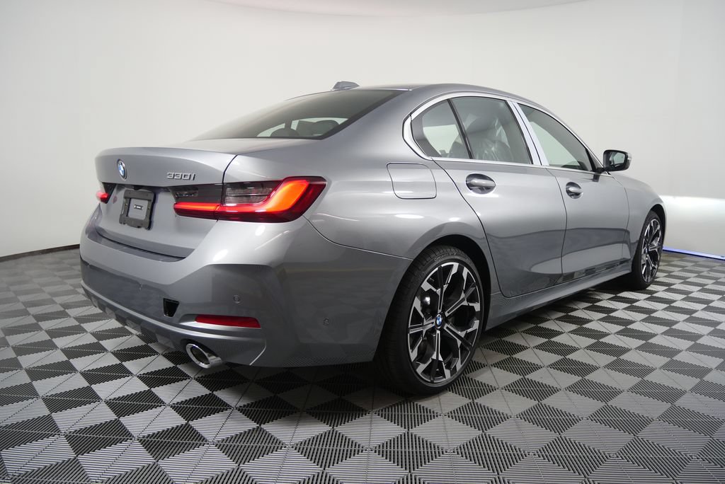Used 2026 BMW 330i Sedan RWD image 5