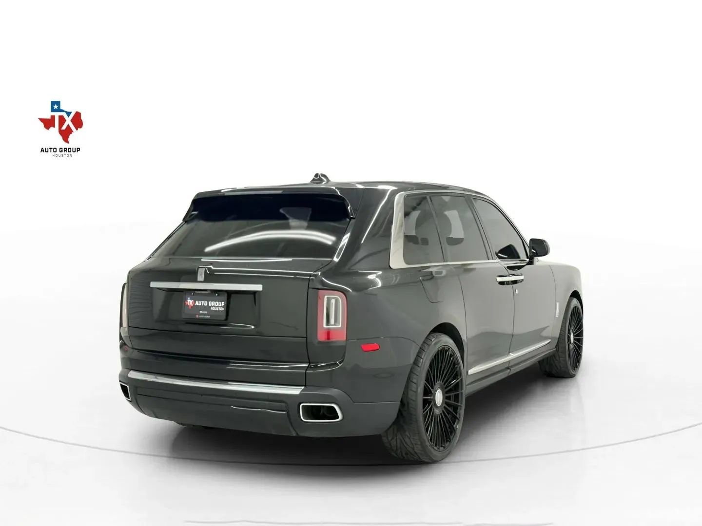 Used 2019 Rolls-Royce Cullinan image 5