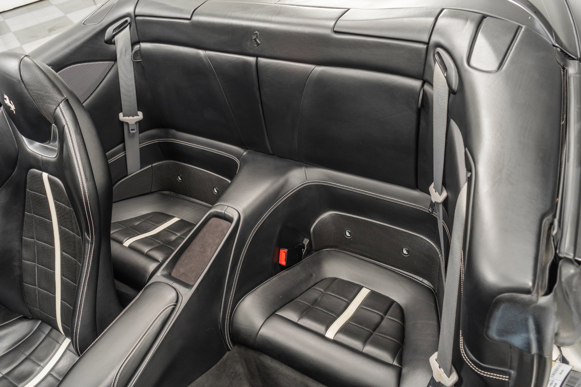 Used 2020 Ferrari Portofino image 16