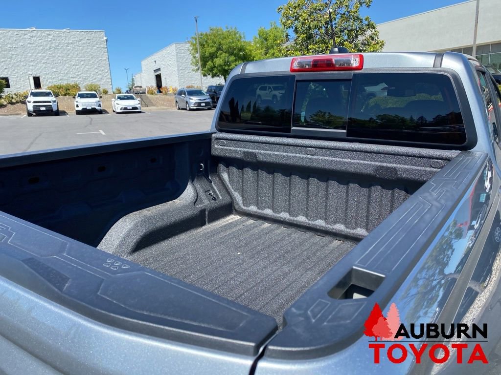 Used 2025 GMC Canyon AT4 AWD/4WD image 11