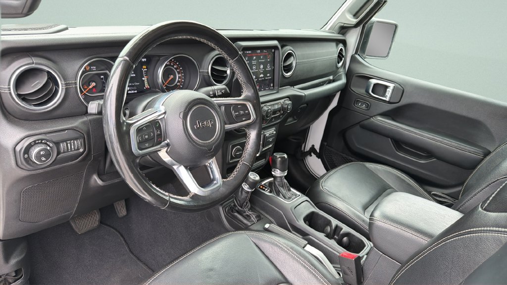 Used 2020 Jeep Gladiator Overland AWD/4WD image 34
