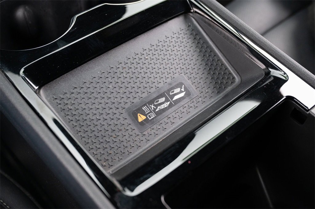 Used 2024 Chevrolet Blazer EV LT image 32