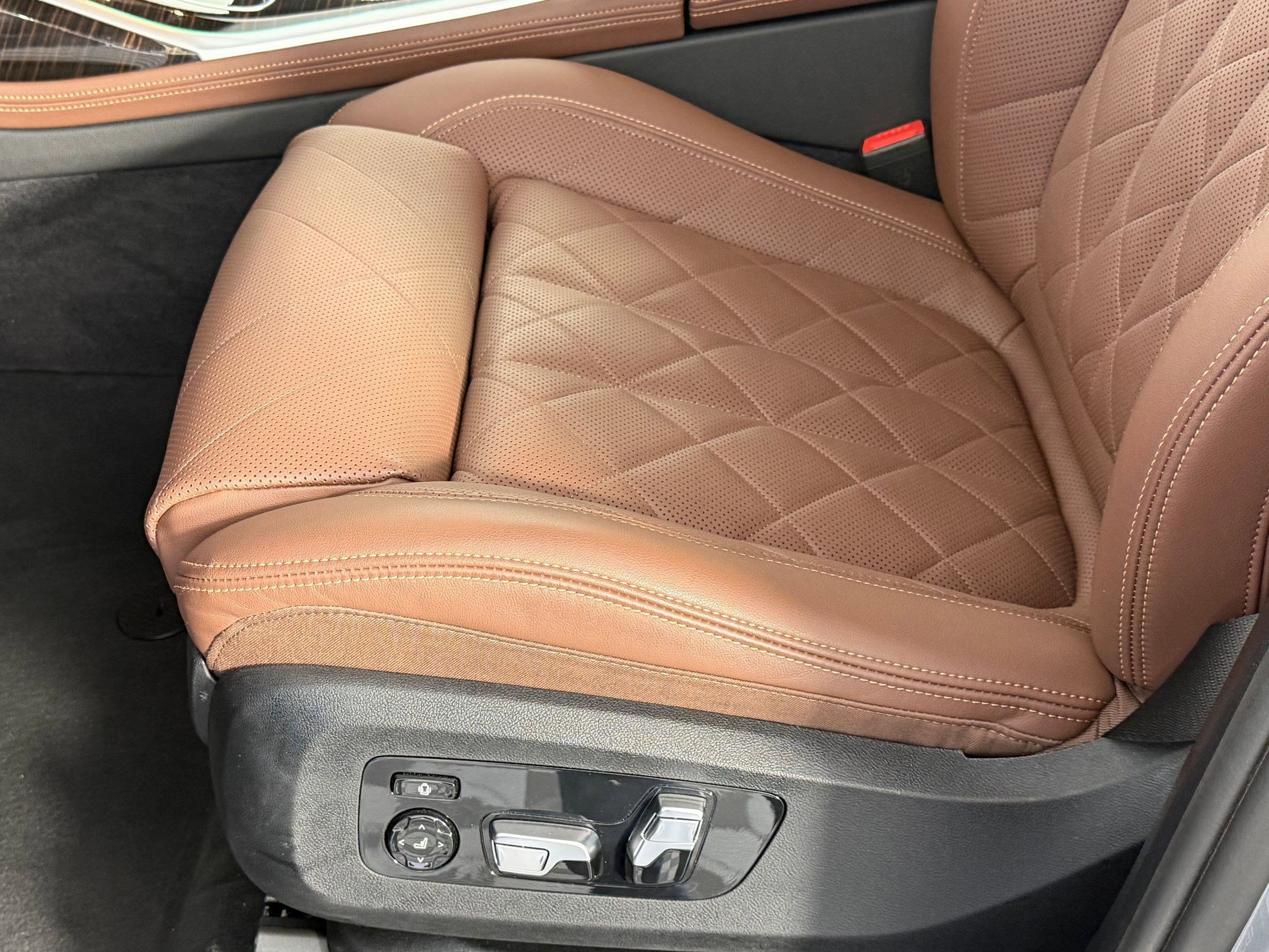 Used 2026 BMW X7 xDrive40i image 13