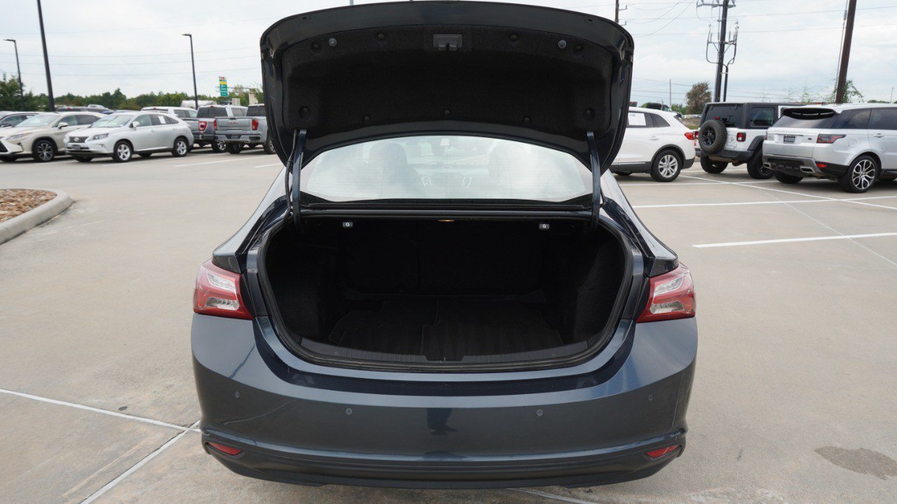 Used 2020 Chevrolet Malibu LT FWD image 35