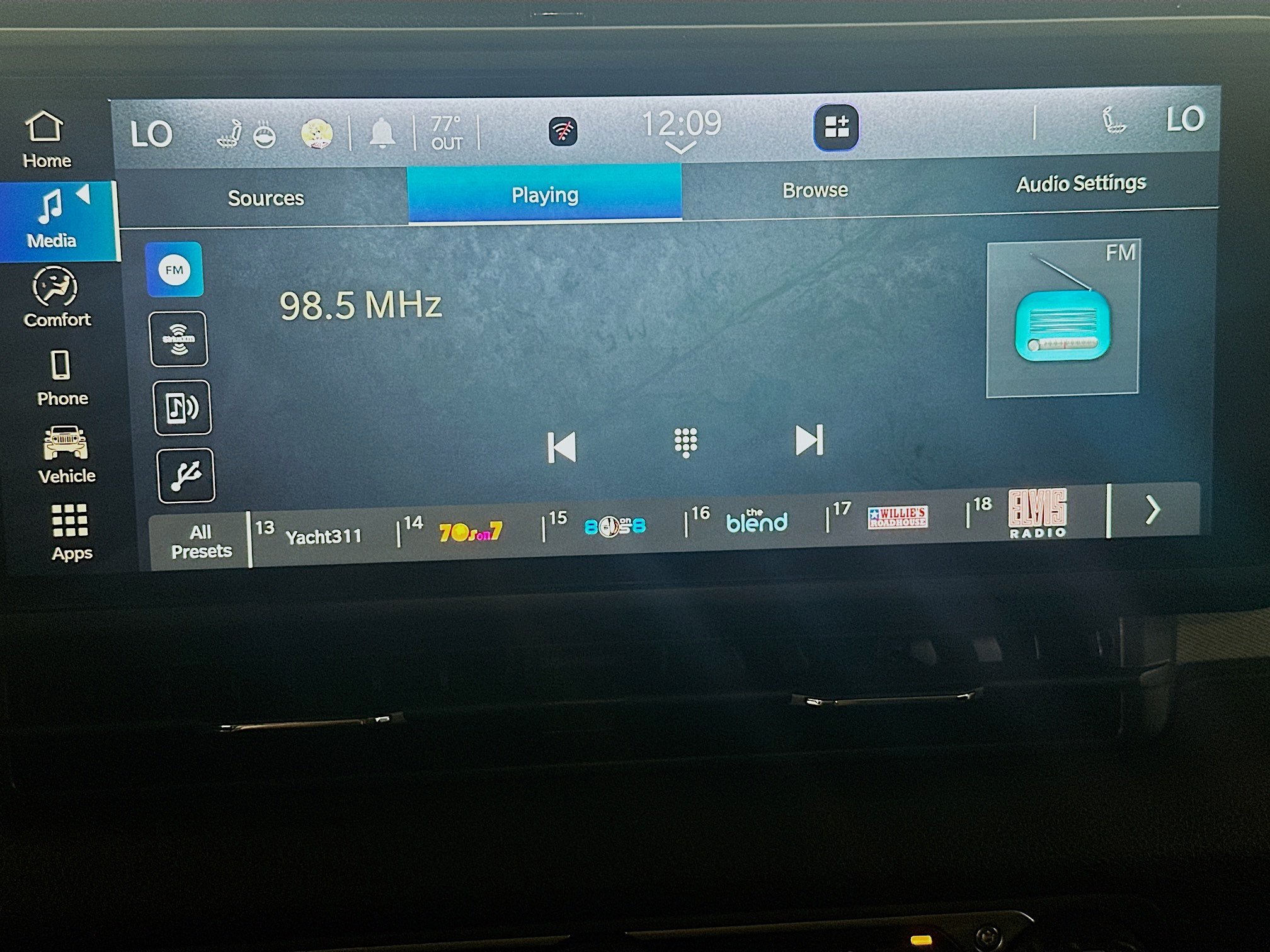 Used 2024 Jeep Wrangler Unlimited AWD/4WD image 21