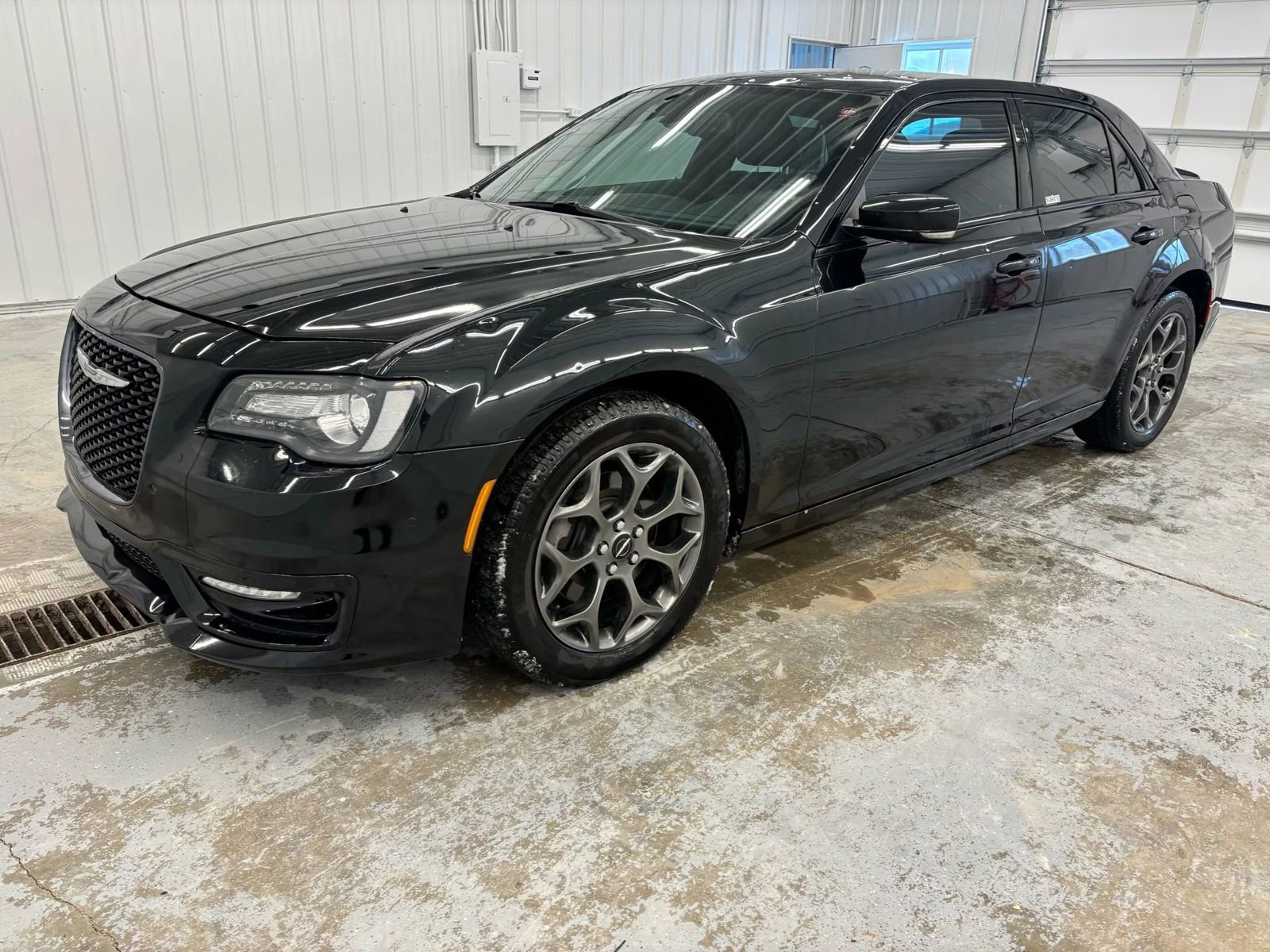 Used 2018 Chrysler 300 S w/ 300S Premium Group 2 image 11