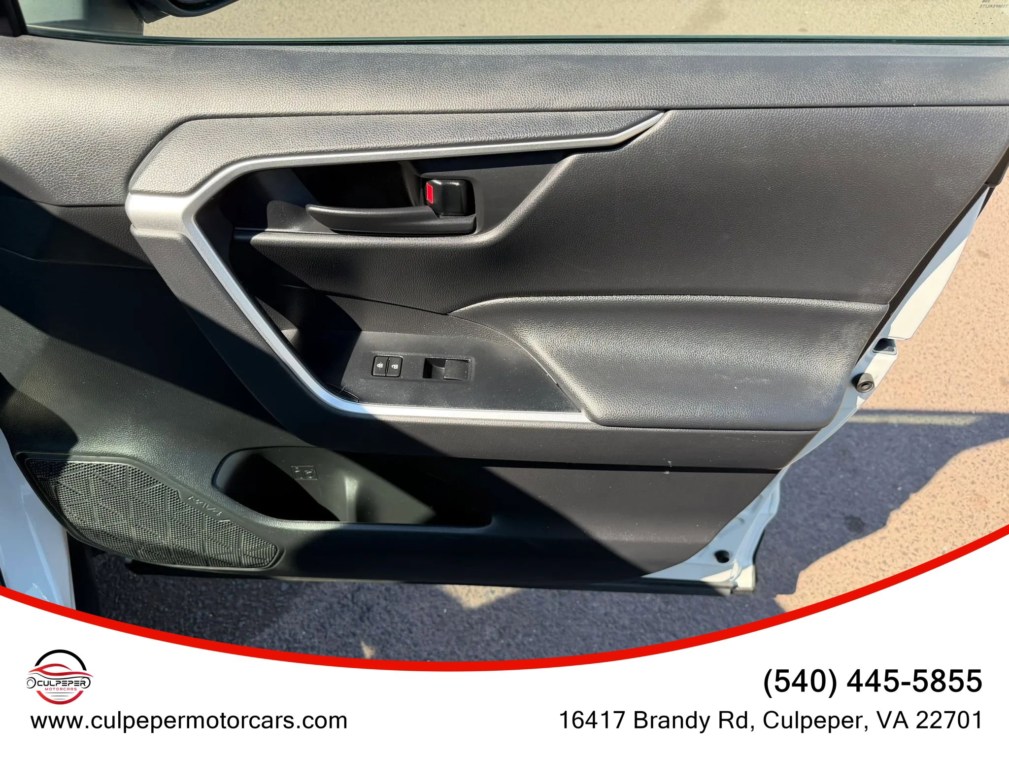 Used 2020 Toyota RAV4 LE w/ All Weather Liner Package AWD/4WD image 15