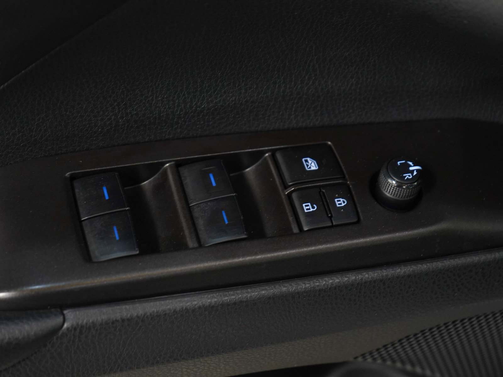 Used 2024 Toyota Camry SE FWD image 20