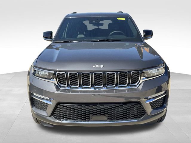 New 2025 Jeep Grand Cherokee Limited RWD image 2