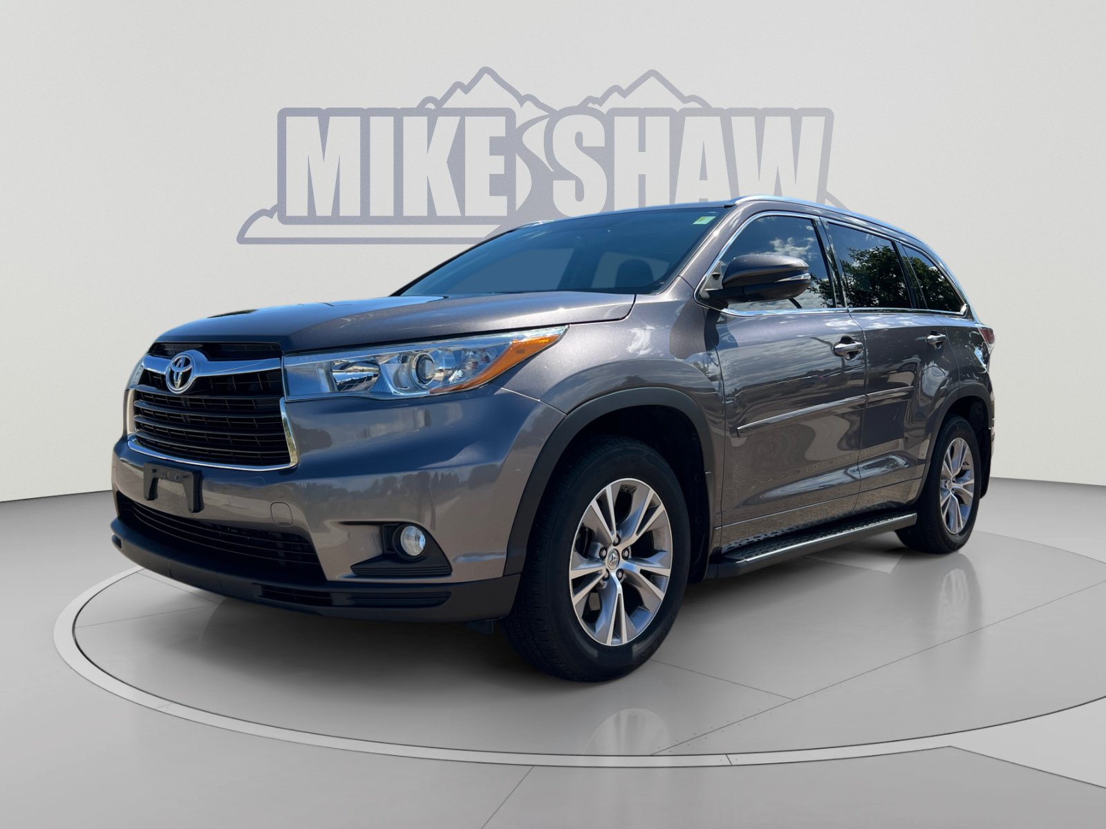 Used 2015 Toyota Highlander XLE AWD/4WD image 1