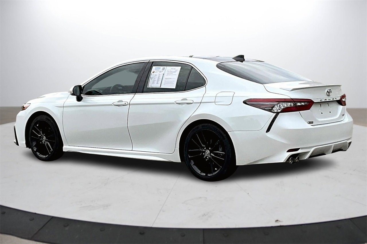 Used 2021 Toyota Camry XSE image 6