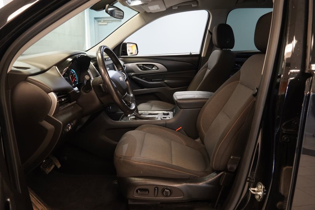 Used 2018 Chevrolet Traverse LT image 5