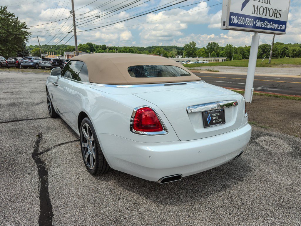 Used 2018 Rolls-Royce Dawn RWD image 10