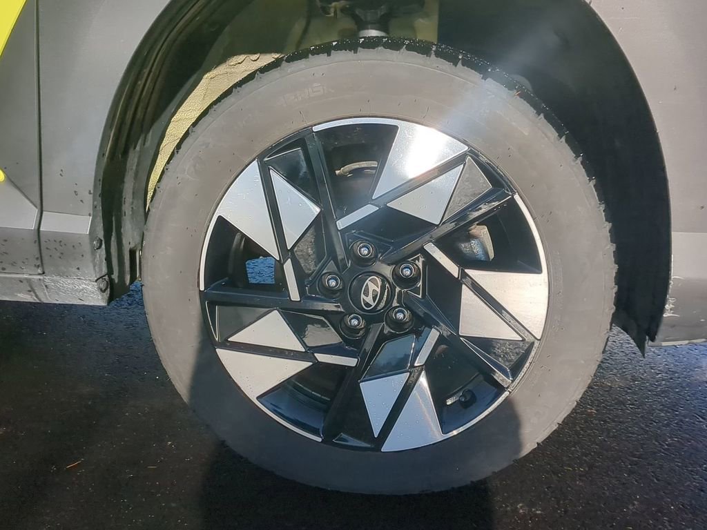 Used 2024 Hyundai Kona SEL w/ Convenience Package image 10