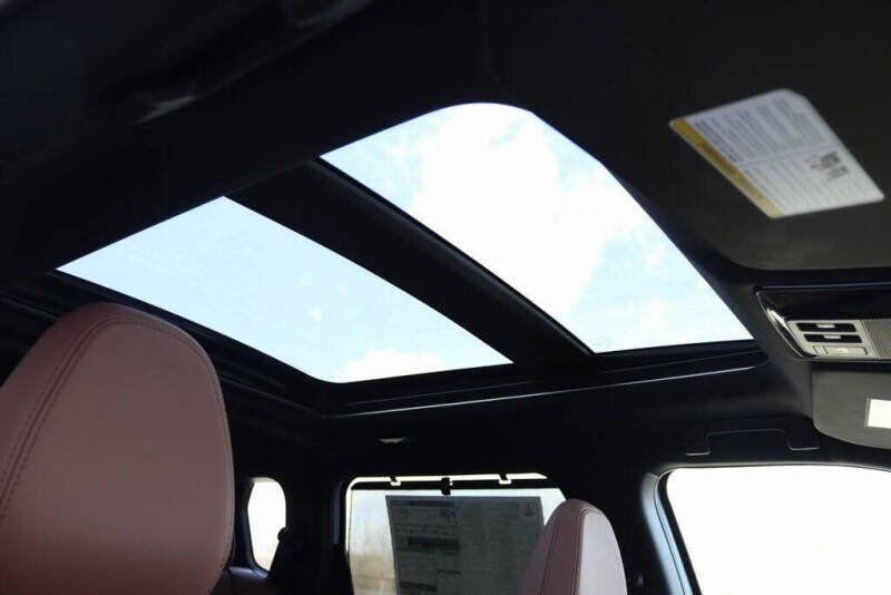 New 2026 Mitsubishi Outlander SEL image 10