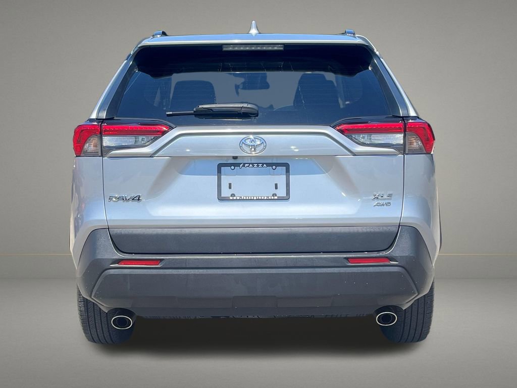 Used 2020 Toyota RAV4 XLE w/ Carpet Mat Package AWD/4WD image 4
