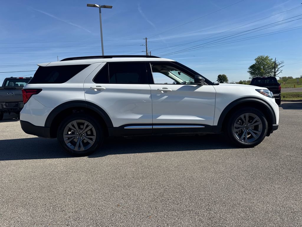 Used 2025 Ford Explorer Active w/ Active Comfort Package AWD/4WD image 7