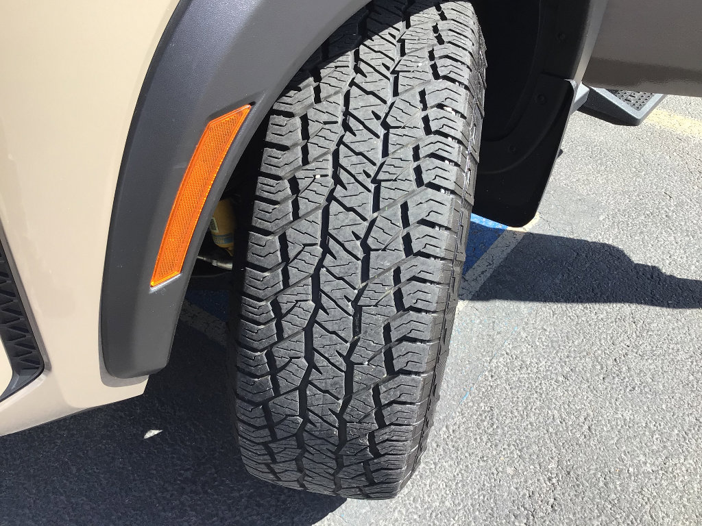 Used 2024 Nissan Frontier PRO-4X w/ Pro Premium Package image 15