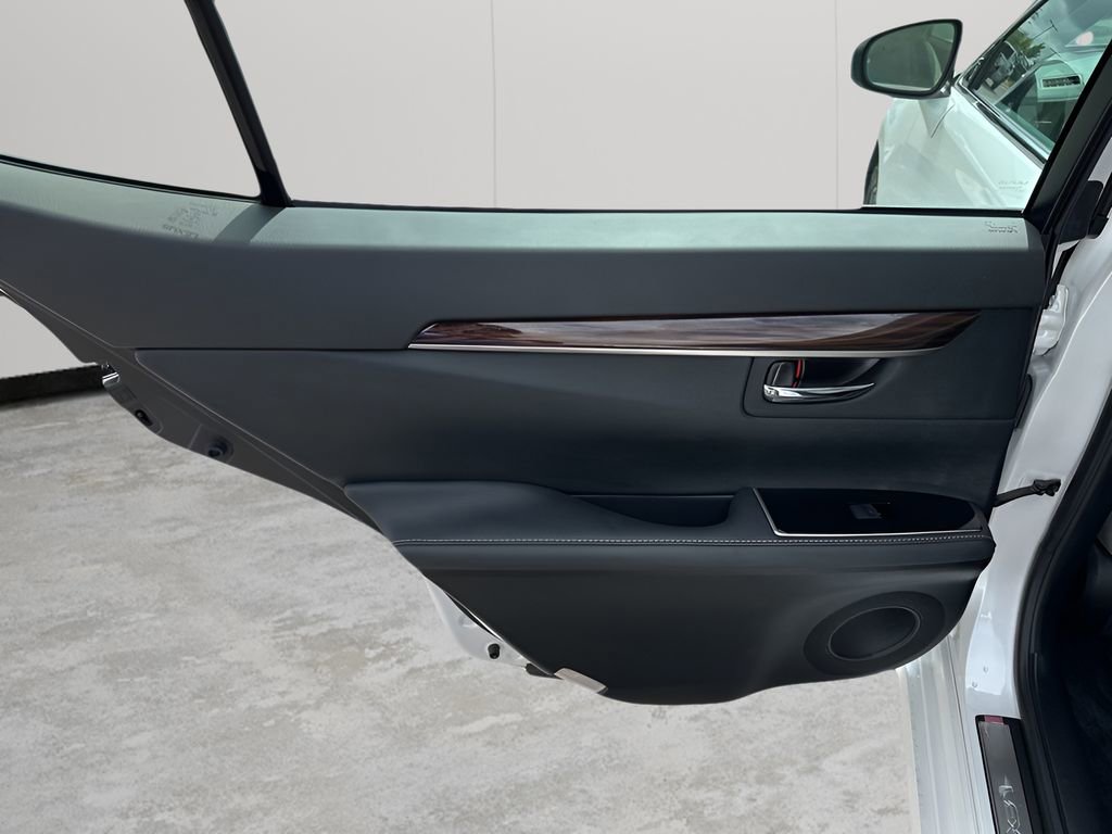 Used 2017 Lexus ES 350 w/ Navigation System Package image 17