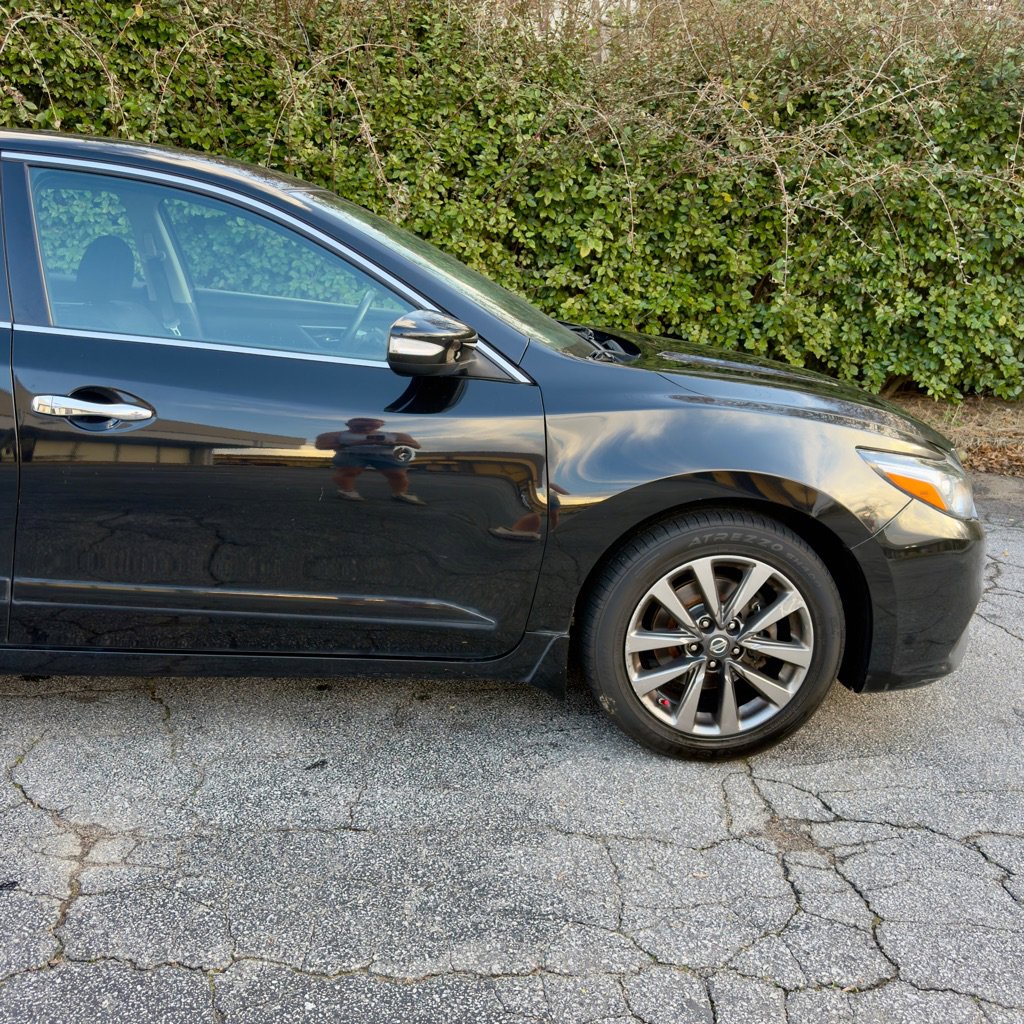 Used 2016 Nissan Altima 2.5 SV w/ Convenience Package FWD image 9