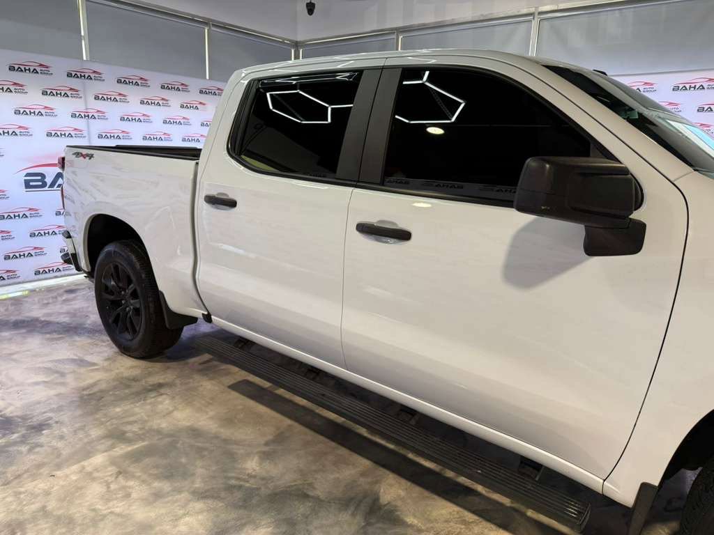 Used 2021 Chevrolet Silverado 1500 Custom w/ LPO, Dark Essentials Package AWD/4WD image 7