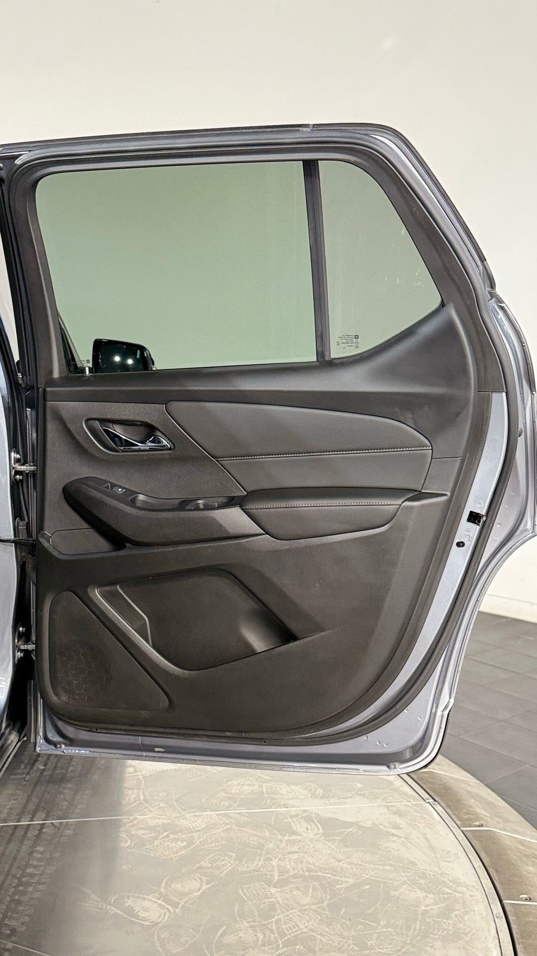 Used 2020 Chevrolet Traverse LT image 58