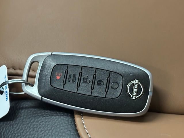 Used 2025 Nissan Pathfinder Platinum w/ Cargo Package image 35