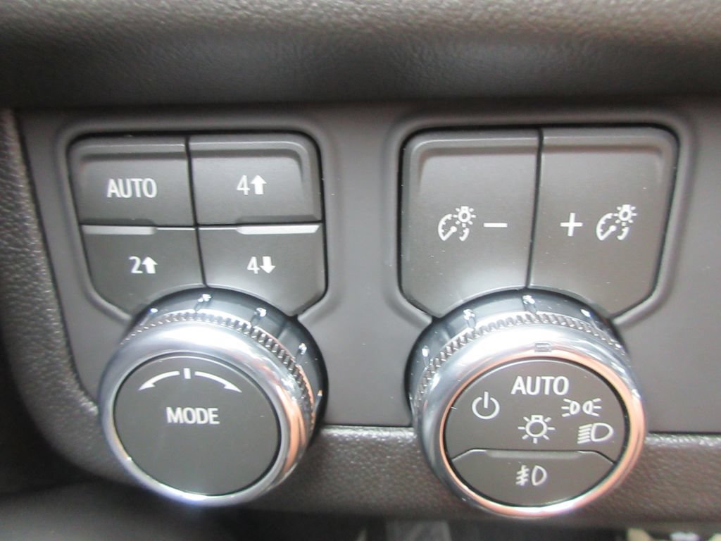 New 2026 GMC Yukon XL Elevation w/ Elevation Premium Package AWD/4WD image 17
