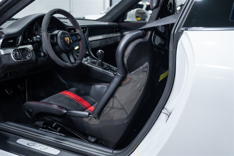 Used 2018 Porsche 911 GT3 RWD image 21