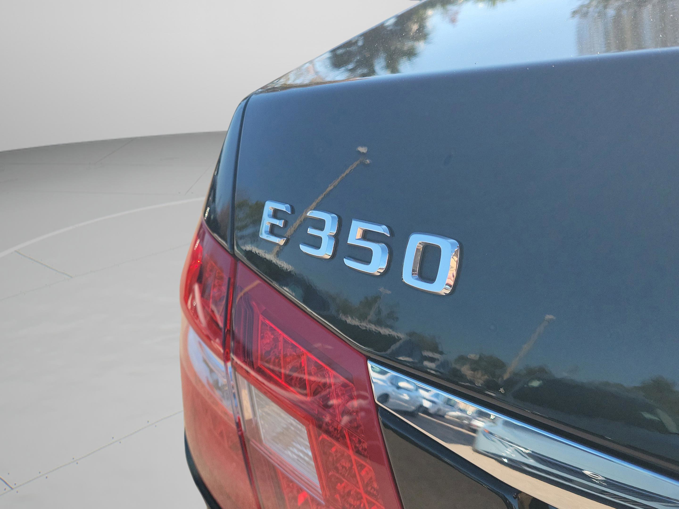 Used 2010 Mercedes-Benz E 350 4MATIC Sedan image 36