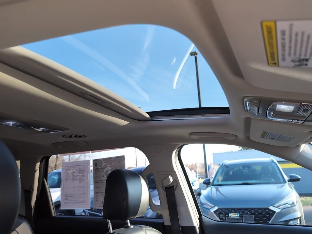 Used 2020 Kia Telluride S w/ S 8 Passenger Seating Package image 9