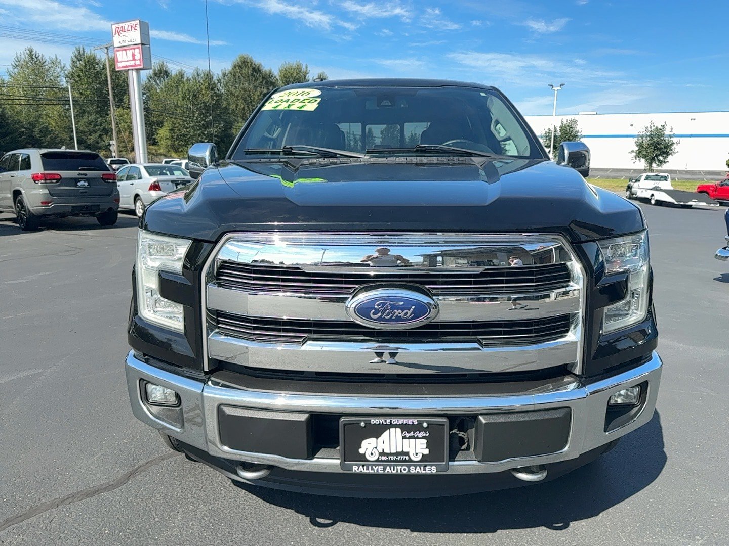Used 2016 Ford F150 Lariat w/ Equipment Group 502A Luxury AWD/4WD image 2