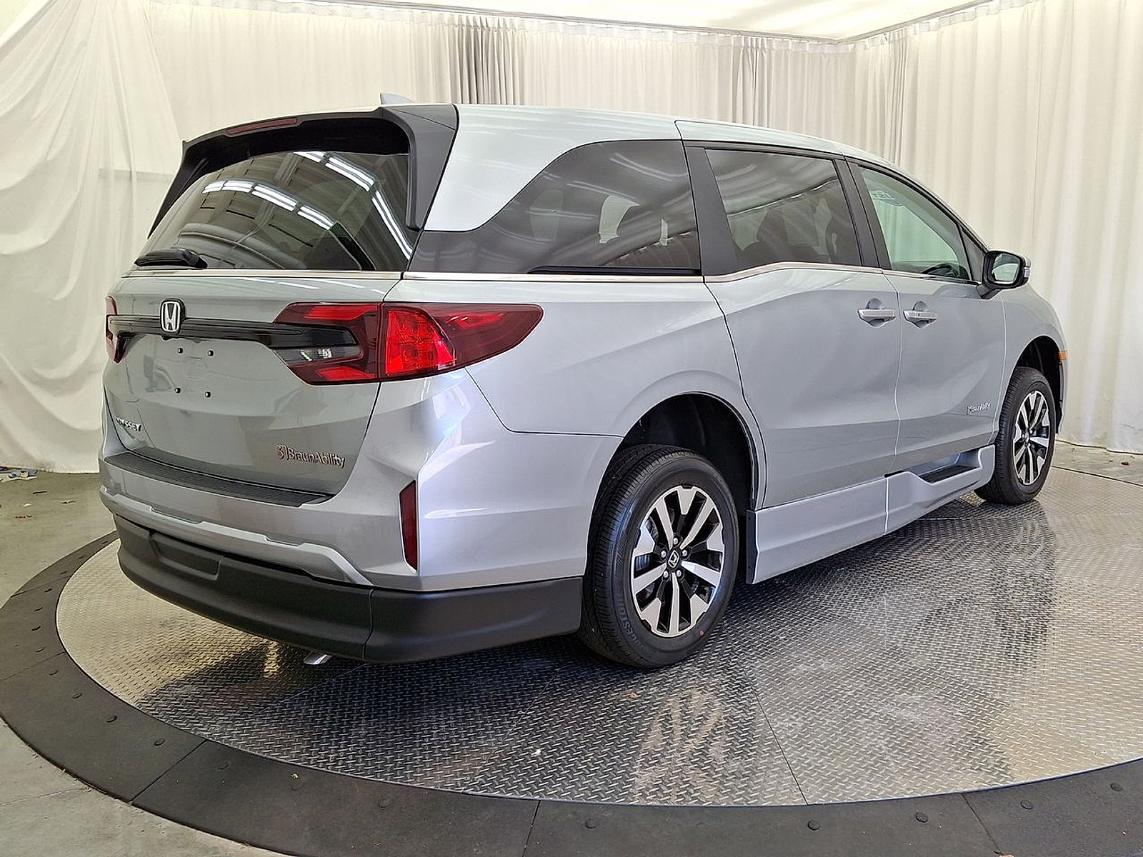 Used 2025 Honda Odyssey EX-L image 28