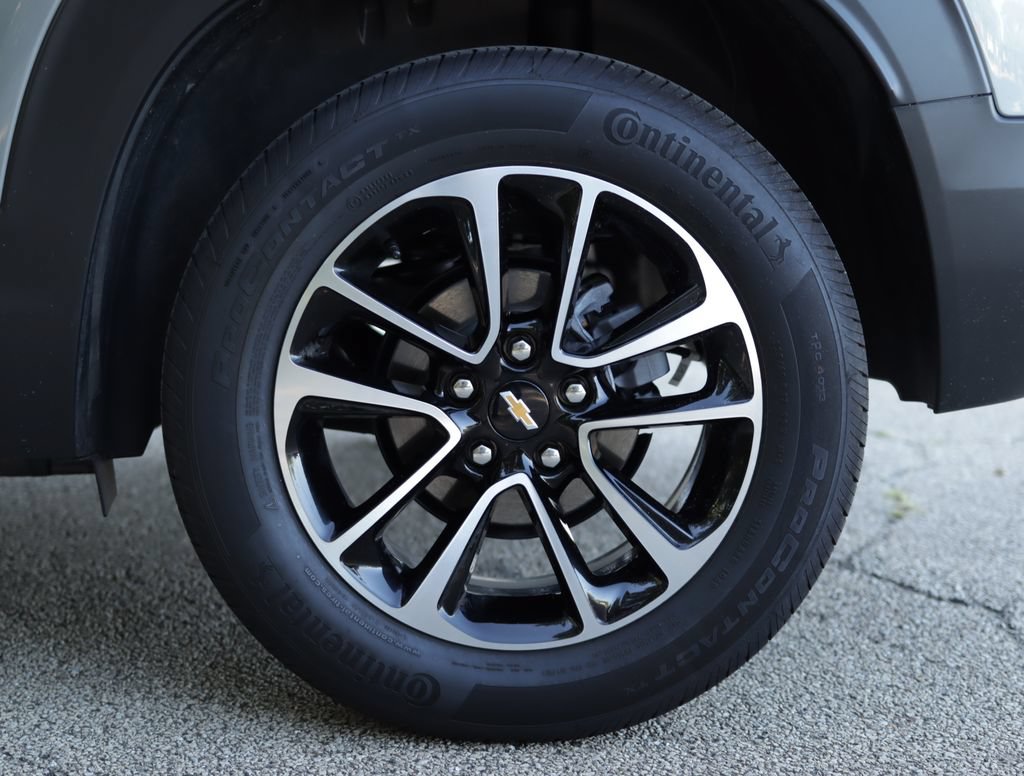 Used 2025 Chevrolet TrailBlazer LT w/ Convenience Package FWD image 36