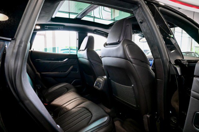 Used 2022 Maserati Levante Modena AWD/4WD image 21