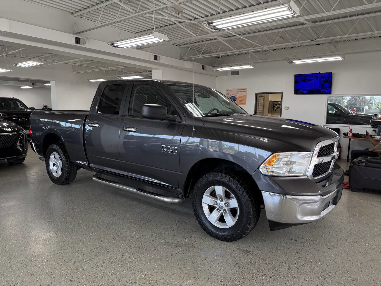 Used 2018 RAM 1500 Classic SLT image 6