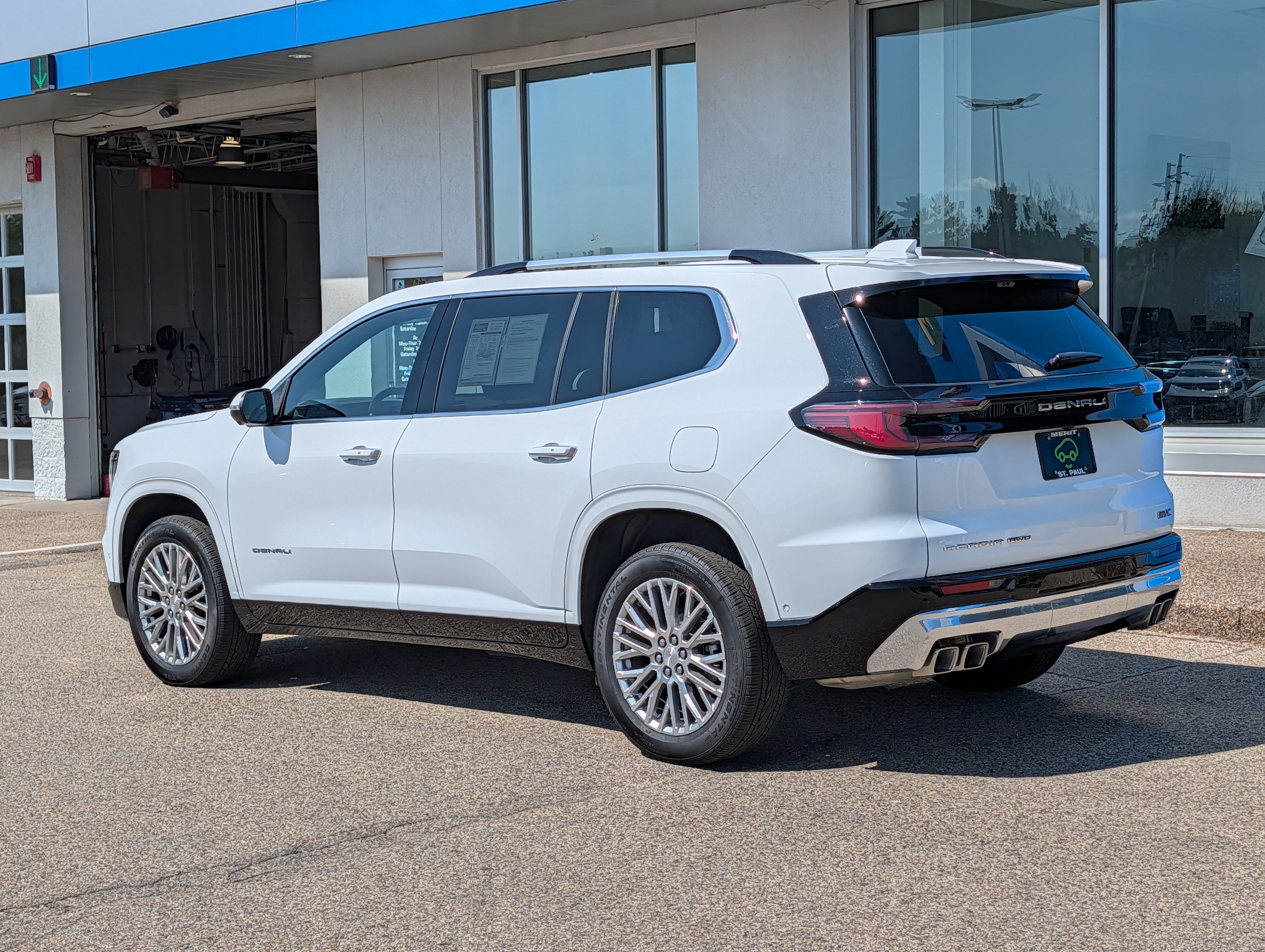 Certified 2026 GMC Acadia Denali w/ Super Cruise Package AWD/4WD image 4