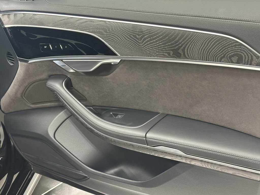 Used 2023 Audi A8 L 3.0T image 15