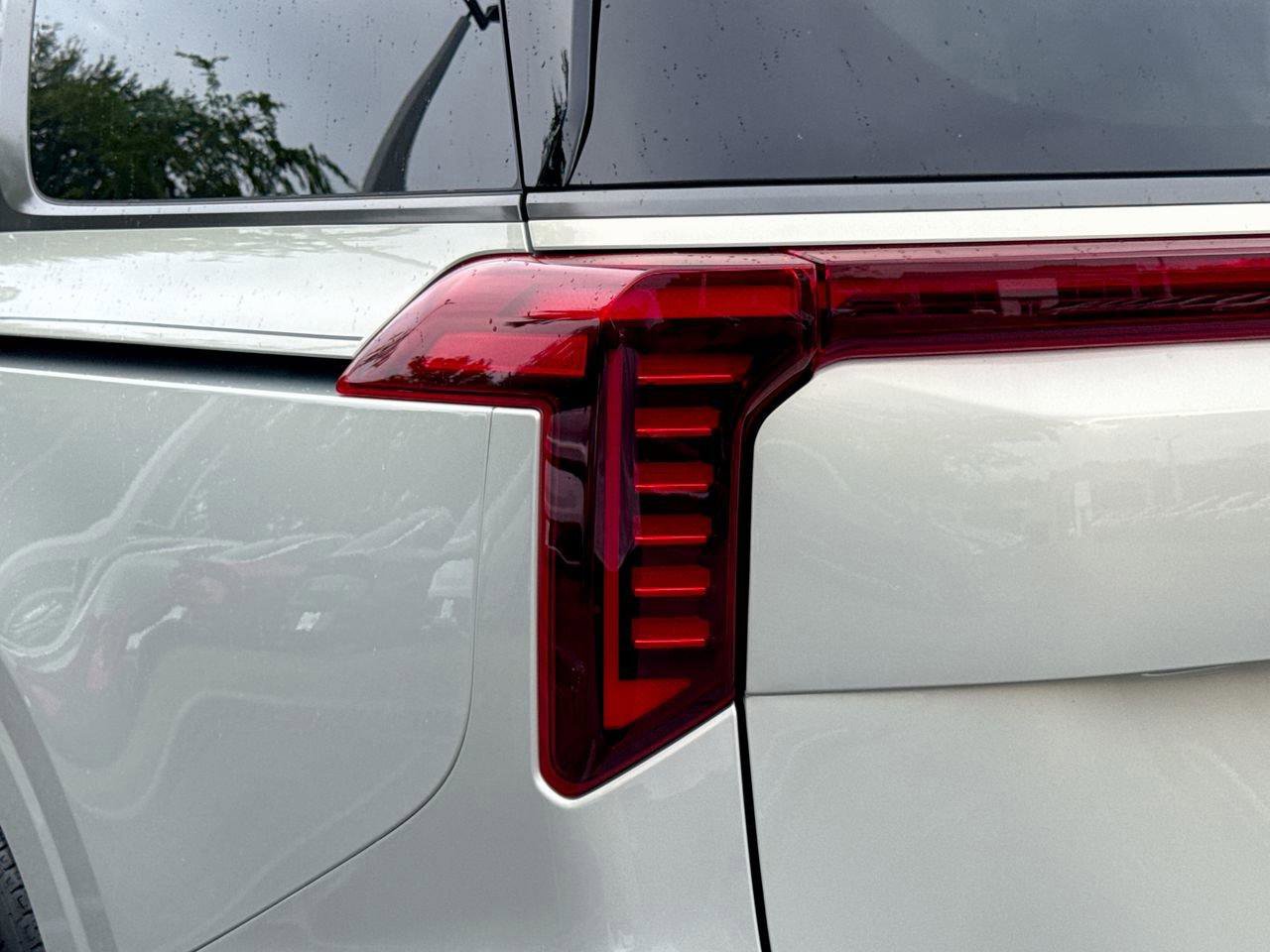 New 2025 Kia Carnival SX Prestige image 7