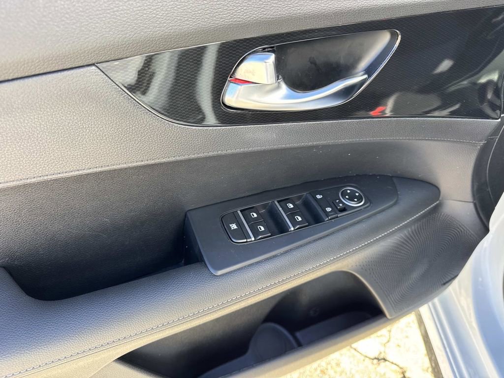 Used 2024 Kia Forte GT-Line w/ GT-Line Premium Package image 36